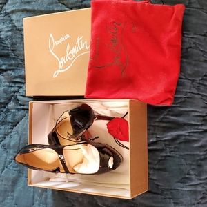 Christian Louboutin Black Patent MaryJanes' ❤